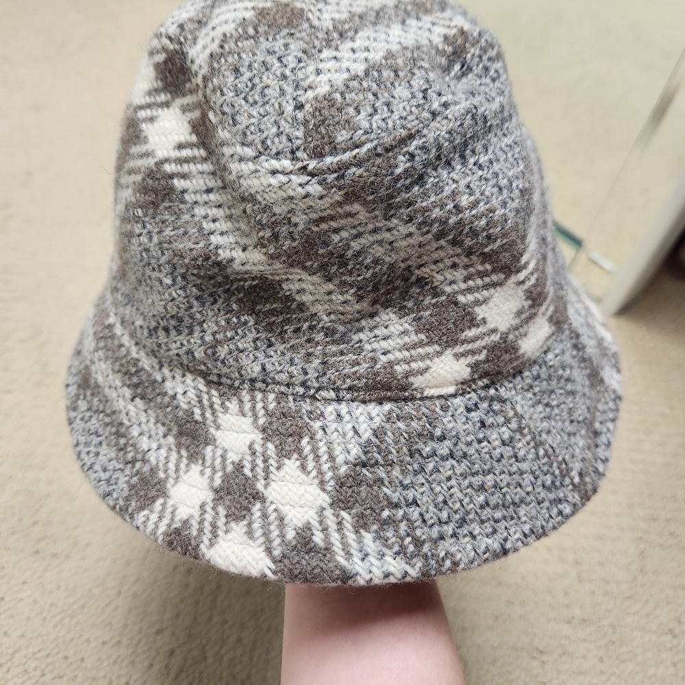 Burberry plaid wool bucket hat